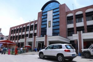 थापाथली अस्पतालमा सुत्केरीको मृत्यु भएपछि पीडित परिवार आक्रोशित, प्रहरी परिचालन